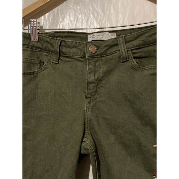 Zara Basic Denim Z1975 Size 8 Green Straight Jeans Floral Embroidery Raw Hem - Picture 5 of 8